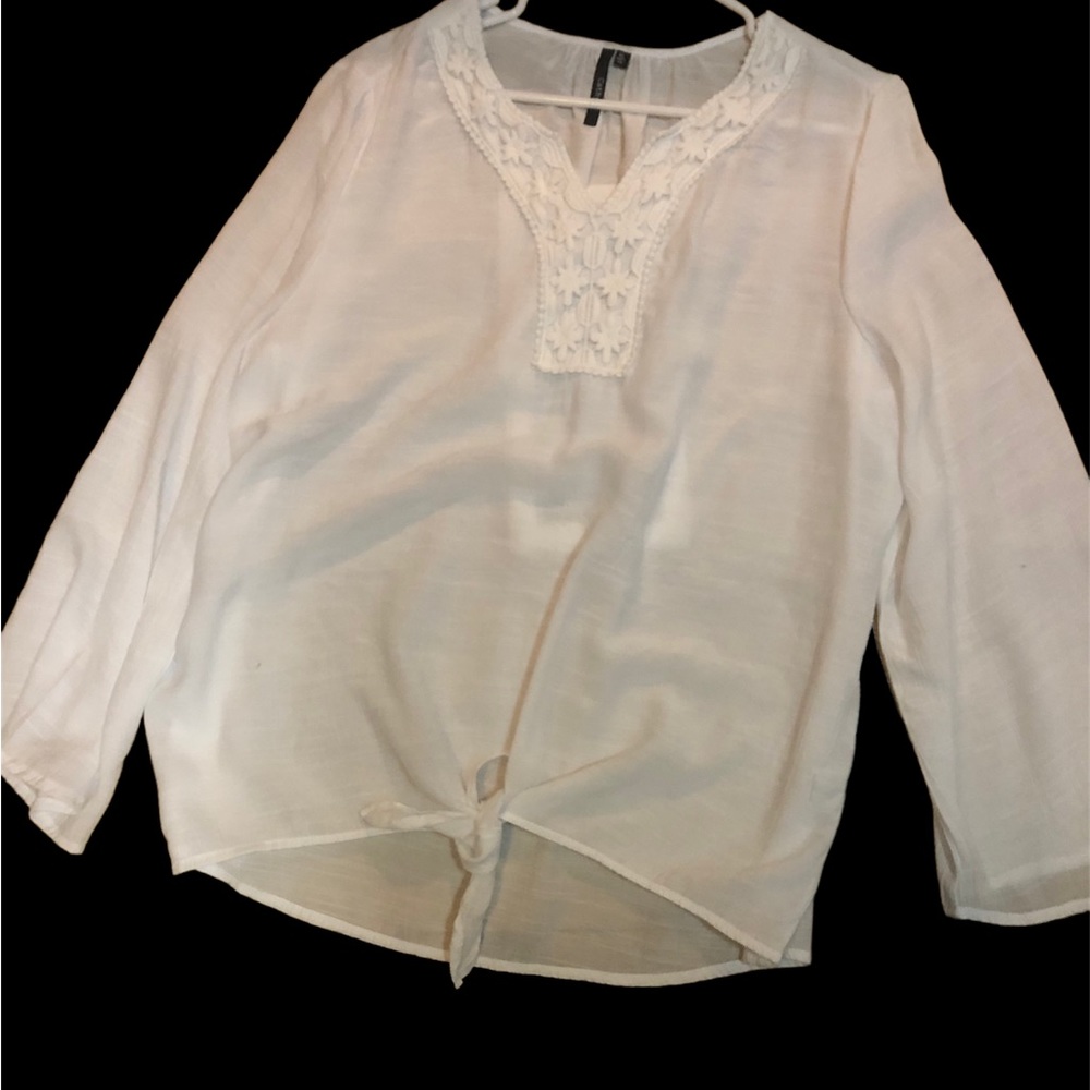 Women’s extra large white dress shirt